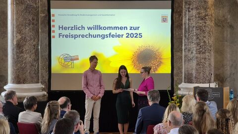 Freisprechung 2025 2 Prüflinge erhalten Auszeichnung